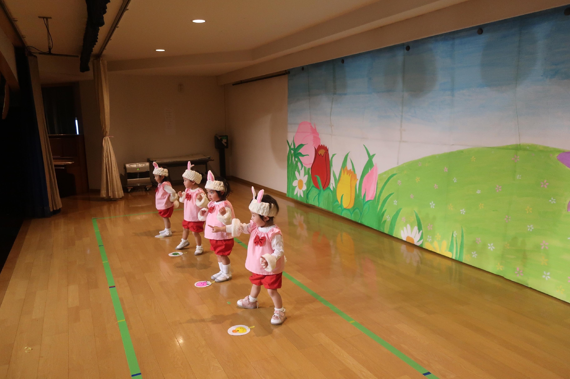 かがやき発表会　　年少・こばとの部