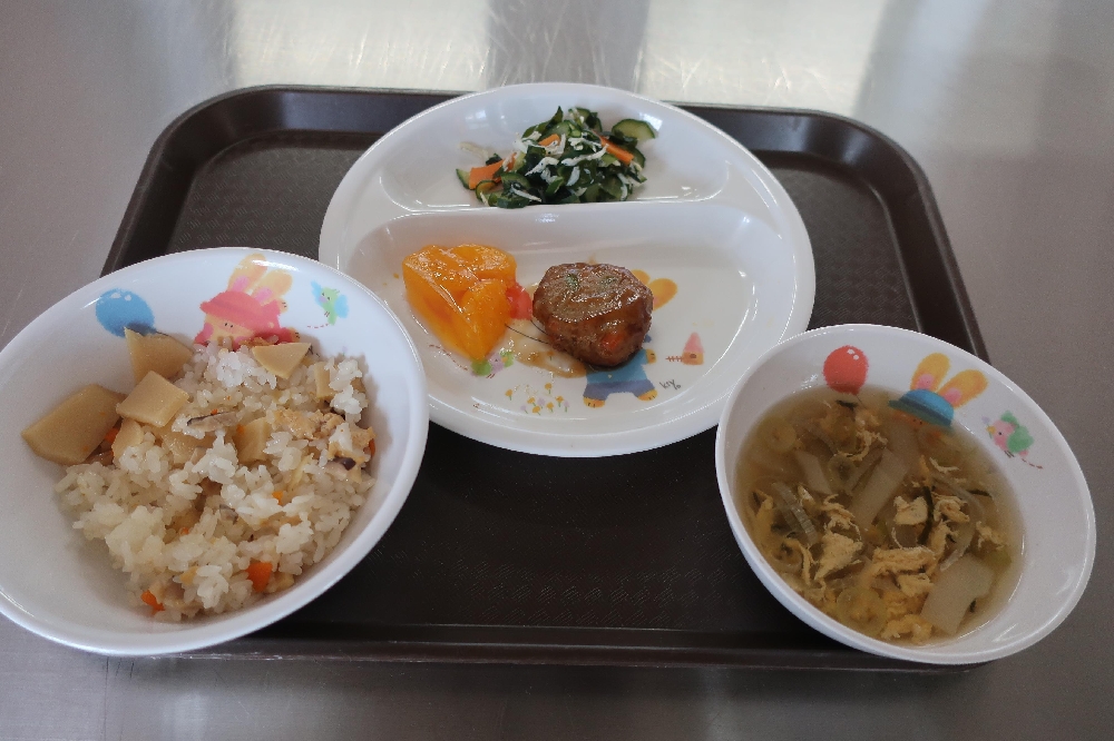 たけのこごはんが出ました！
